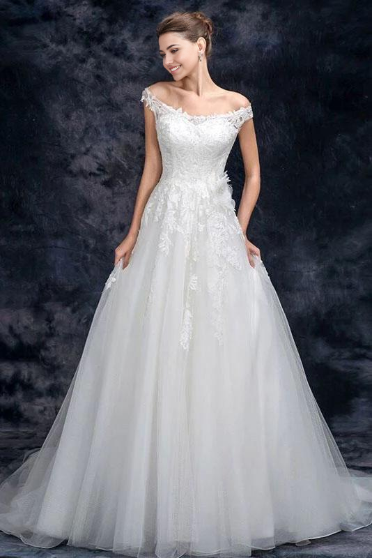 Vestido de novia largo de tul con encaje y hombros descubiertos con apliques